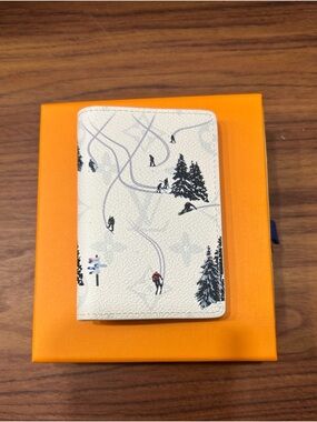 Louis Vuitton Ski White Pocket Organizer